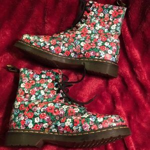 DR. MARTENS Docs PASCAL Rare Poppy Flowers 10